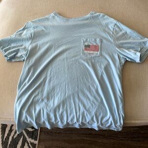 Vineyard vines T shirt